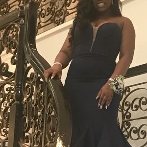 Navy Jovani Prom gown